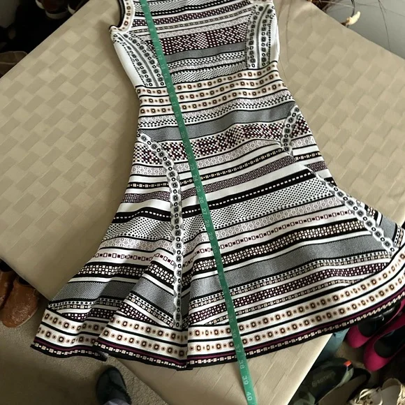 Diane Von Furstenberg Stretchy Eleanor Sleeveless Fit & Flare Jacquard Dress - Picture 13 of 15